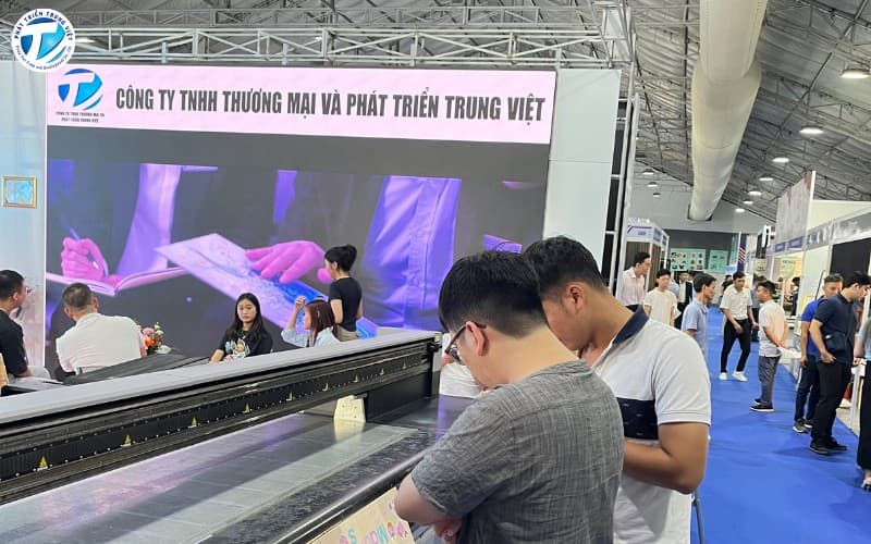 Phát Triển Trung Việt tham dự triển lãm Việt Build 2024 với sản phẩm Dlican 2513